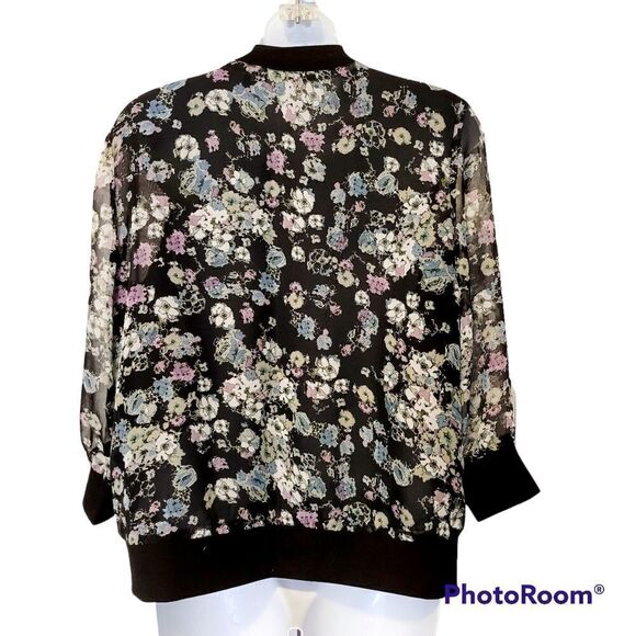 3/$20 Vintage flower pattern see through jacket - Picture 2 of 4